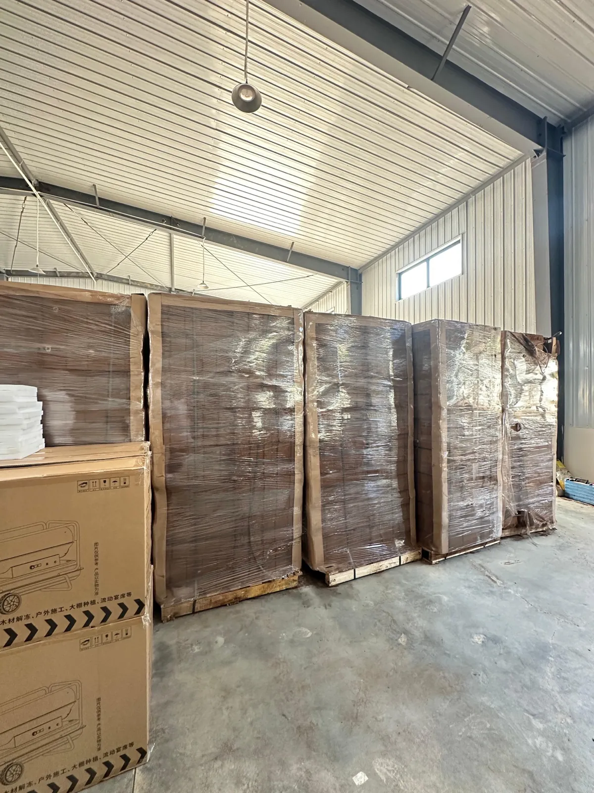 Palletised, shrink-wrapped compressed cocopeat blocks ready for export